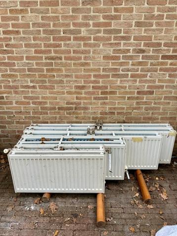 Radiatoren Man Marcke+koppeling, thermostaat en muurbeugels! beschikbaar voor biedingen
