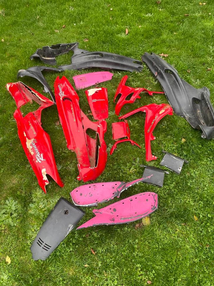 Gilera Runner kappenset (s) origineel!, Fietsen en Brommers, Brommeronderdelen | Algemeen, Gebruikt, Kap, Ophalen