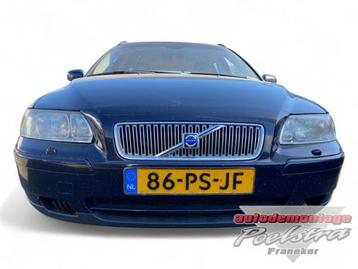 Voorbumper van een Volvo V70 (46700) beschikbaar voor biedingen