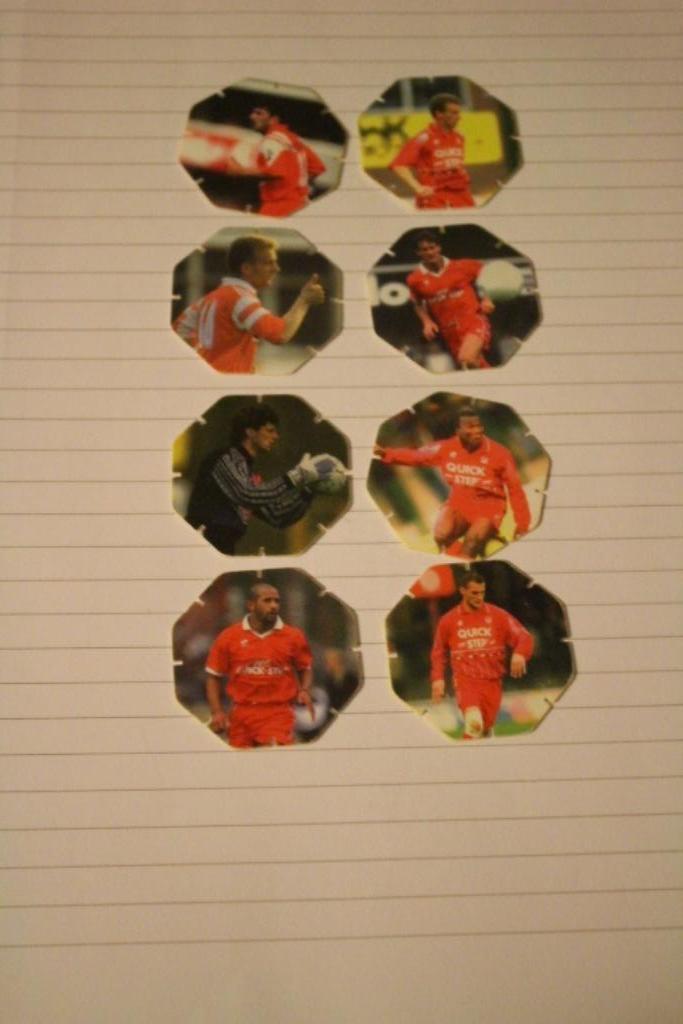 8 flippos KSV Waregem - flippo - Voetbal, Verzamelen, Flippo's, Losse flippo's, Ophalen of Verzenden