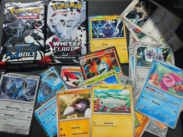 Black bolt - White flare bulk - kaartjen, Hobby en Vrije tijd, Verzamelkaartspellen | Pokémon, Zo goed als nieuw, Meerdere kaarten