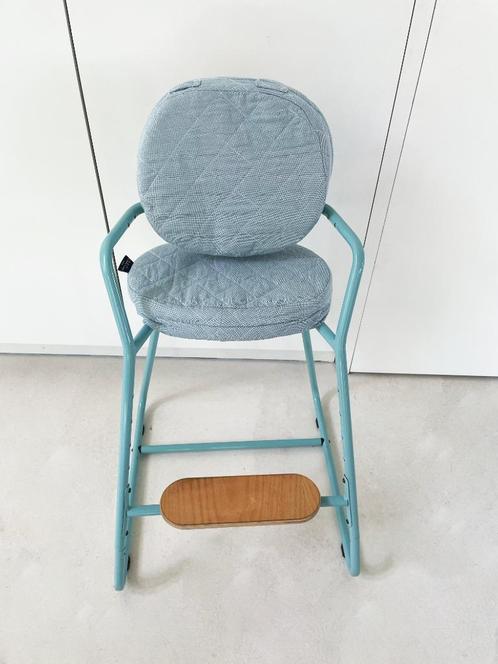 Eetstoel Charlie Crane - lichtblauw, Kinderen en Baby's, Kinderstoelen, Gebruikt, Meegroeistoel, Stoelverkleiner, Ophalen