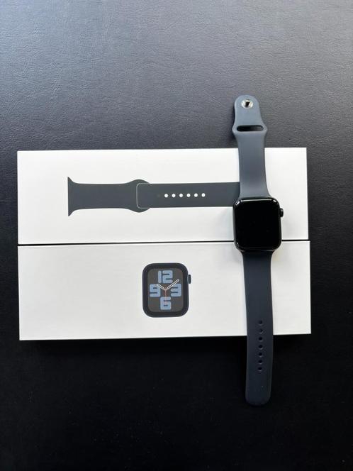 Apple Watch SE (Zwart) – Zo goed als nieuw, Handtassen en Accessoires, Smartwatches, Zwart, Ophalen of Verzenden
