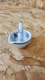 pilon miniatures décoratifs en porcelaine de Baudour, Enlèvement