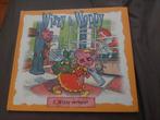 Groot hardkartonnen boek Wizzy & Woppy, Ophalen of Verzenden, Zo goed als nieuw