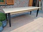 Landelijke massief houten eettafel