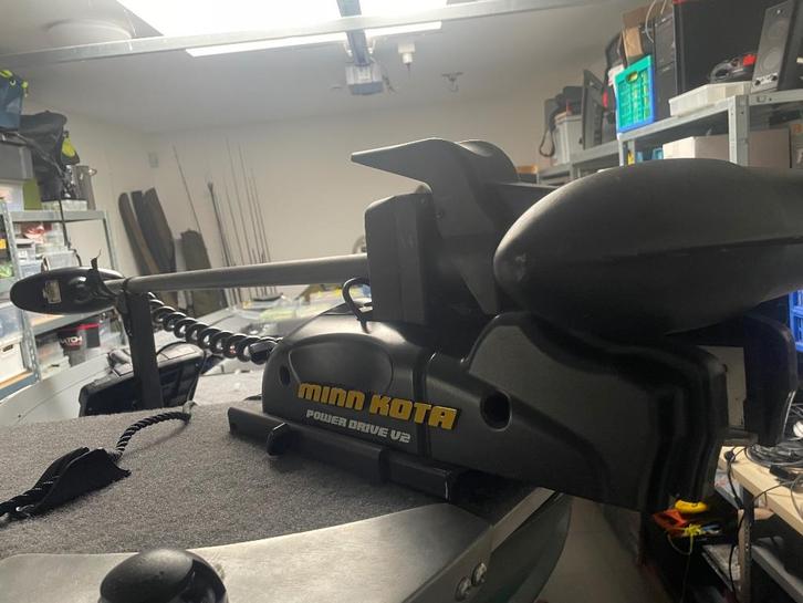 Minn Kota powerdrive V2 55lbs + option batterie/chargeur, Watersport en Boten, Vis- en Consoleboten, Gebruikt, Ophalen