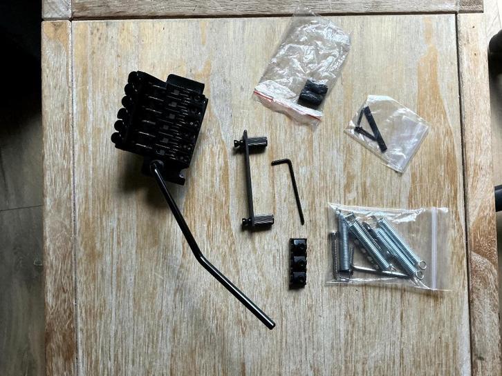 Licensed Floyd Rose Tremelo, Muziek en Instrumenten, Instrumenten | Onderdelen, Nieuw, Elektrische gitaar, Ophalen