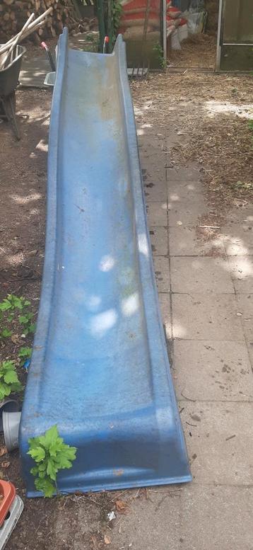 Glijbaan gebruikt, afwassen en als nieuw beschikbaar voor biedingen