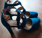 Chaussures bleues taille 35 talon haut en daim, Vêtements | Femmes, Comme neuf, Enlèvement ou Envoi