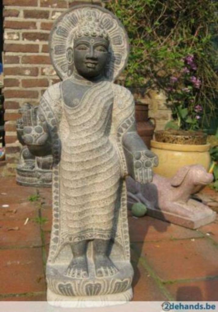 Staande Boeddha in zwart graniet 74 cm uniek granieten beeld, Antiek en Kunst, Kunst | Beelden en Houtsnijwerken, Ophalen of Verzenden