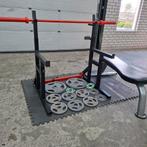 Squat Rack met lifemaxx bench + Olympische Gewichten Set, Sport en Fitness, Ophalen, Zo goed als nieuw