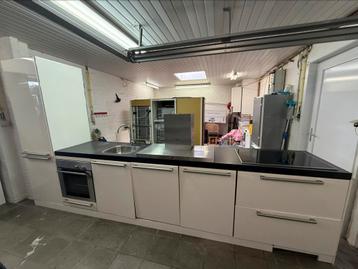 Keuken Compleet + Toestellen + Gedemonteerd beschikbaar voor biedingen