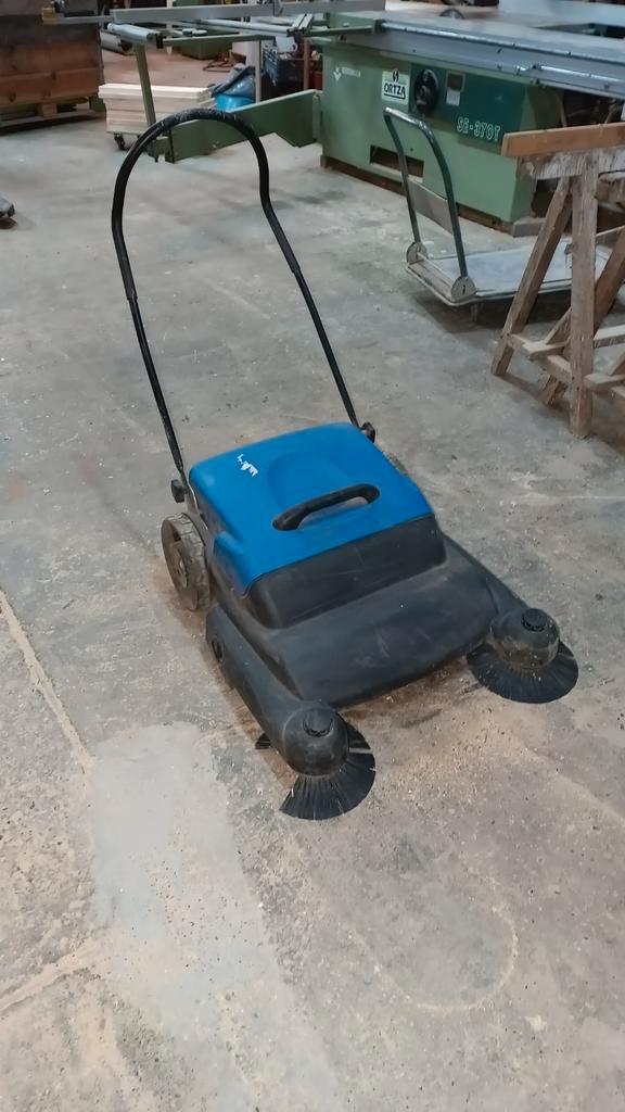 Veegmachine, Tuin en Terras, Veegmachines, Ophalen