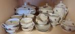 Antiek eet- en koffieservies (94 delen), Huis en Inrichting, Ophalen, Zo goed als nieuw, Porselein, Compleet servies