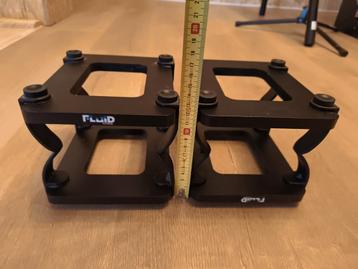 Fluid monitor stands beschikbaar voor biedingen