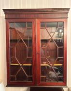 Mahoniehouten vitrine hangkastje, Huis en Inrichting, Ophalen