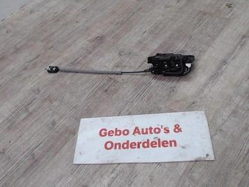 PORTIERSLOT RECHTS ACHTER Volkswagen Up! (121) beschikbaar voor biedingen