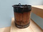 Seau ancien en bois avec cerclage et anse en cuivre et fer, Antiquités & Art, Enlèvement ou Envoi, Cuivre