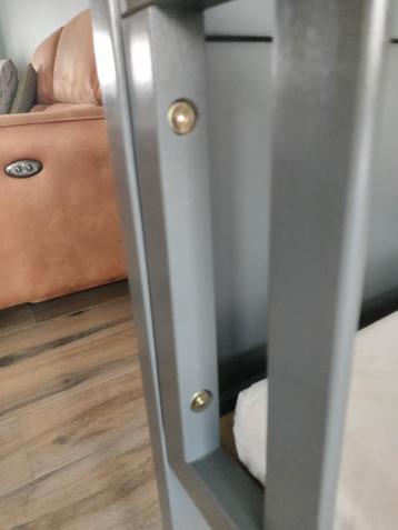 bedside bedje beschikbaar voor biedingen