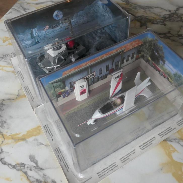 moon buggy - acrostar        007 octopussy, Collections, Collections Autre, Comme neuf, Enlèvement ou Envoi