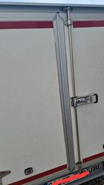 Geremde aanhanger te koop .(laden 2T), Ophalen, Zo goed als nieuw