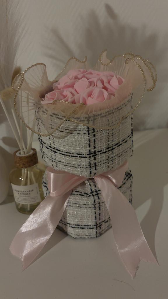 Roze boeket, Kleding | Dames, Trouwkleding en Trouwaccessoires, Nieuw, Roze, Ophalen