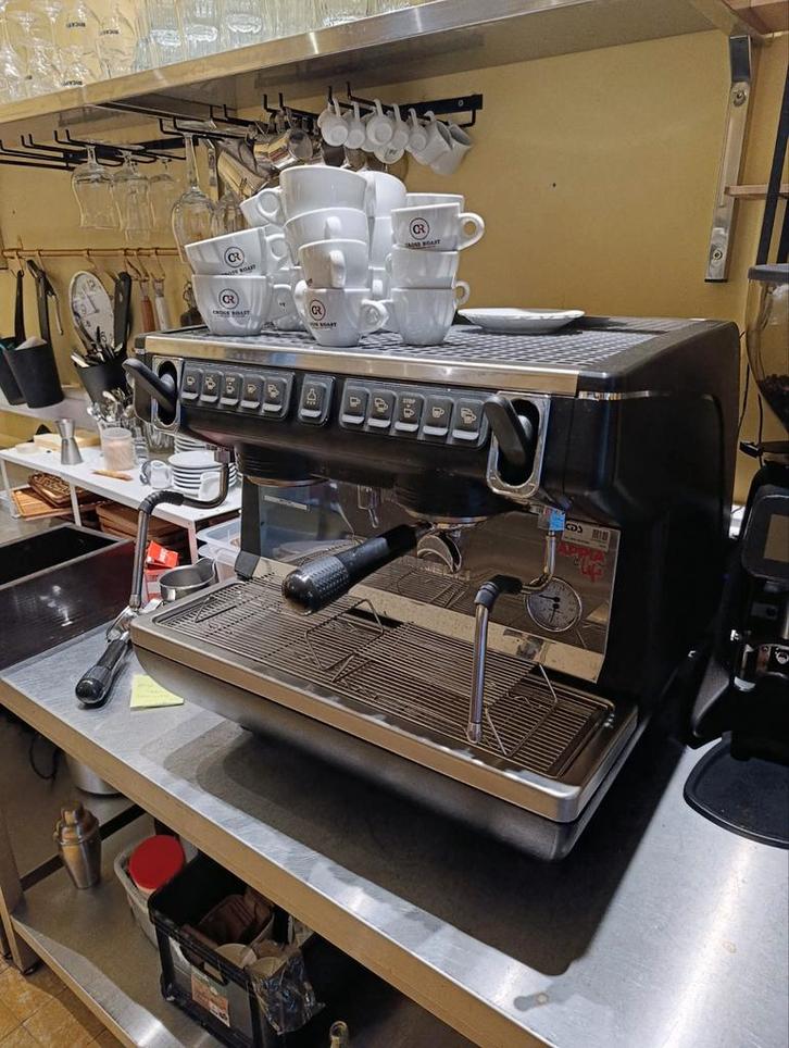 Simonelli koffiemachine, Zakelijke goederen, Horeca | Keukenapparatuur, Ophalen