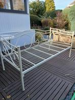 Lit en métal + Sommier à lattes, Enfants & Bébés, 85 à 100 cm, Sommier à lattes, Enlèvement, 180 cm ou plus