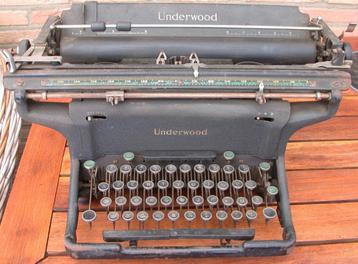 #23 - oude typemachine Underwood beschikbaar voor biedingen
