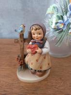 Hummel nr. 352 - Sweet Greetings -10,5 cm - TMK6 - Zie Tekst, Antiek en Kunst, Curiosa en Brocante, Ophalen of Verzenden