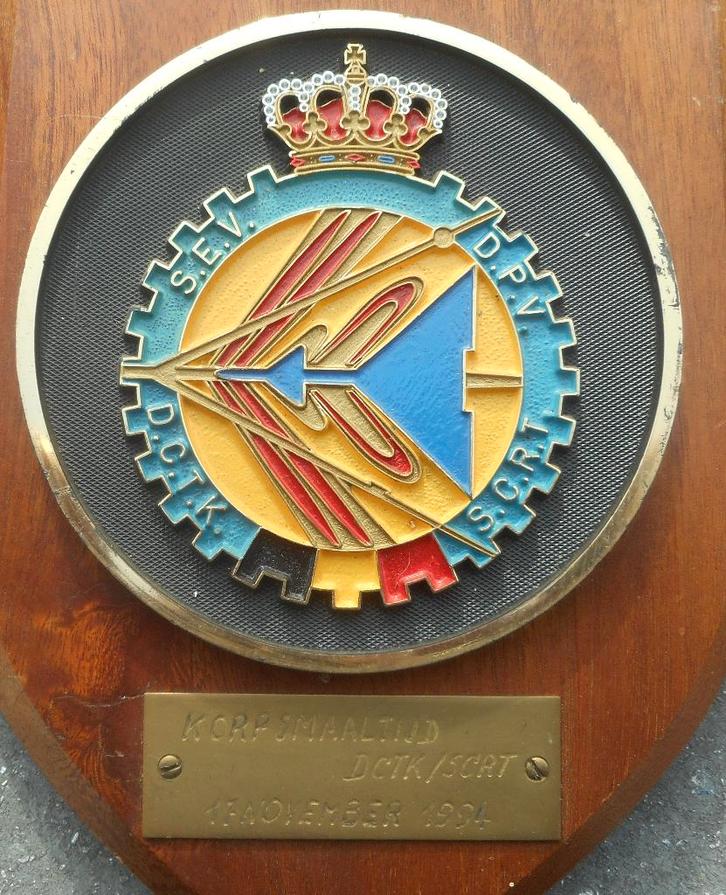 FORCE AERIENNE BELGE - SCRT - INSIGNE CREST, Verzamelen, Militaria | Algemeen, Luchtmacht, Embleem of Badge, Verzenden