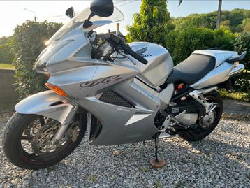 Honda VFR 800 beschikbaar voor biedingen