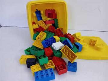 Duplo box met 80 Duplo blokken beschikbaar voor biedingen