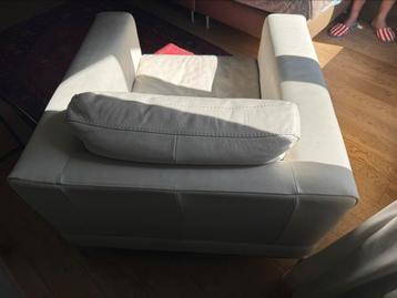 Fauteuil cuir blanc beschikbaar voor biedingen