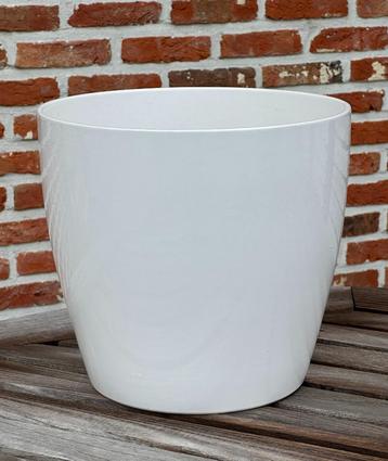 bloempot wit geëmailleerd - diam.25 cm - h.23 cm -nieuwstaat beschikbaar voor biedingen
