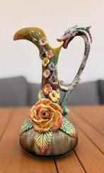 Italiaanse art pottery kan met draak – ca. 1900, Enlèvement