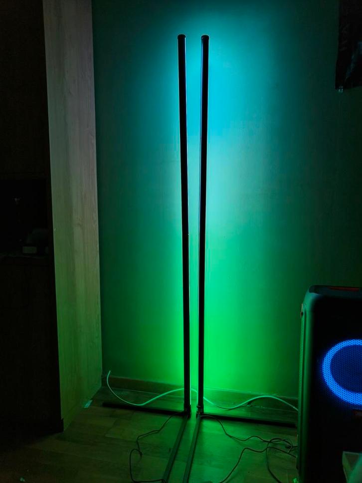 2 volledig instelbare, smart+wifi rgb staanlampen, Huis en Inrichting, Lampen | Vloerlampen, Zo goed als nieuw, 150 tot 200 cm