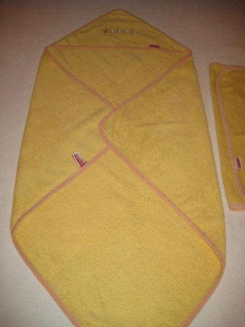 Babycape met eendjes + handdoekje, Kinderen en Baby's, Babykleding | Baby-zwemkleding, Gebruikt, Badponcho, Jongetje of Meisje