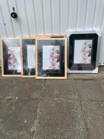 30 x 40 fotolijsten beschikbaar voor biedingen