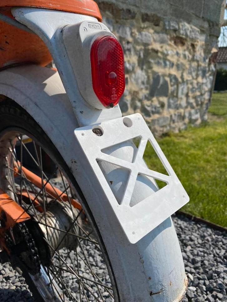 Support de plaque d’immatriculation Honda Amigo, Camino, Dax, Vélos & Vélomoteurs, Pièces de cyclomoteur | Général, Neuf, Enlèvement ou Envoi