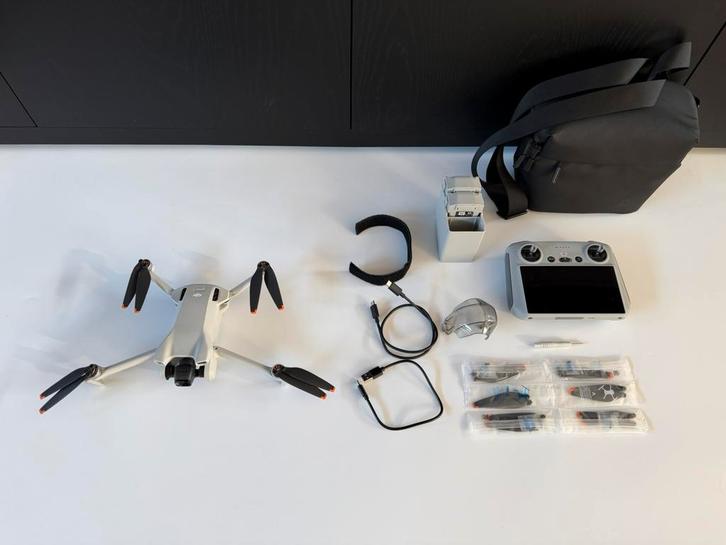 Dji Mini 3 Fly More Combo - occasion met garantie, TV, Hi-fi & Vidéo, Drones, Comme neuf, Drone avec caméra, Qualité supérieure