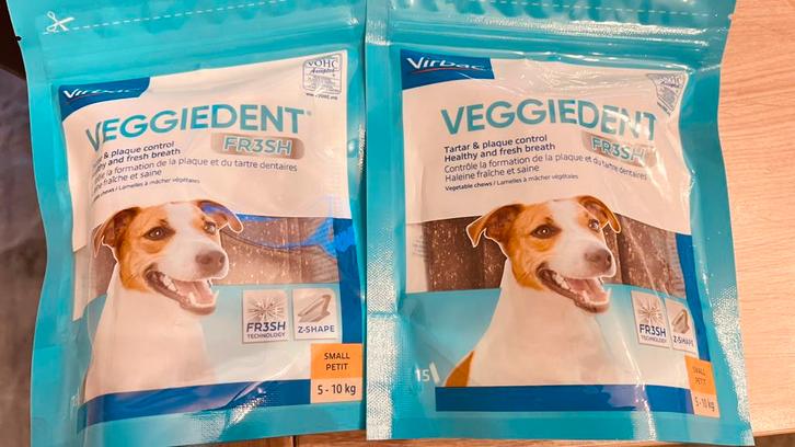 2 zakken Virbac Veggiedent maat S - kauwstrips gebit, Animaux & Accessoires, Nourriture pour Animaux, Chien, Enlèvement ou Envoi