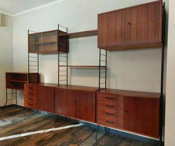 Vintage modulair wandsysteem beschikbaar voor biedingen