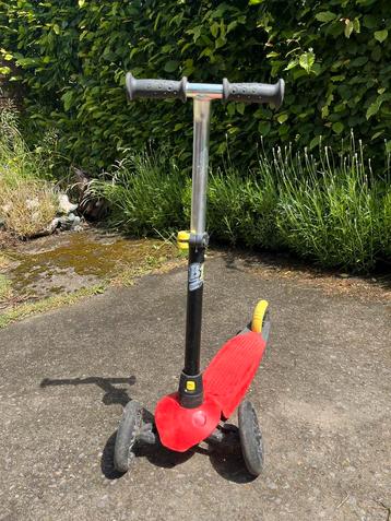 Oxelo B100 driewielerstep voor kinderen beschikbaar voor biedingen