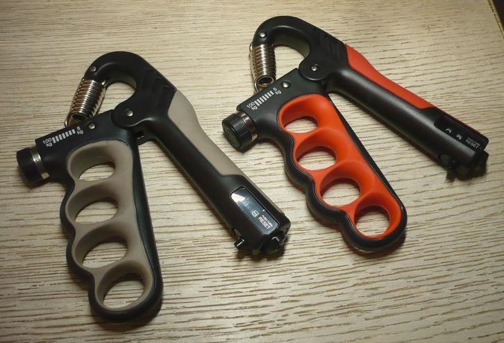Verstelbare Handtrainer - 5-100 KG - Digitale Handknijper, Sport en Fitness, Fitnessmaterialen, Zo goed als nieuw, Overige typen