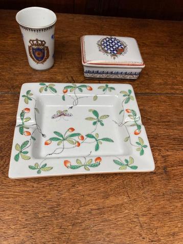 Decoratief Chinees Porselein beschikbaar voor biedingen