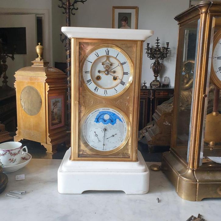 Gezocht aparte klokken ,reiswekkers en inboedels met klokken, Antiek en Kunst, Antiek | Klokken, Ophalen