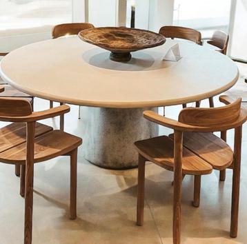 Retro massief houten eetkamerstoel  in brutalist stijl beschikbaar voor biedingen