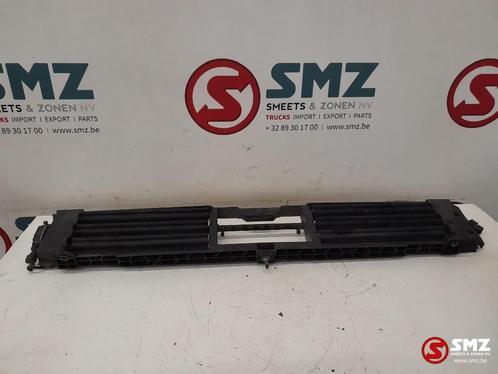 Occ radiatorgrille Mercedes, Auto-onderdelen, Vrachtwagen-onderdelen, Mercedes-Benz, Carrosserie en Plaatwerk, Gebruikt